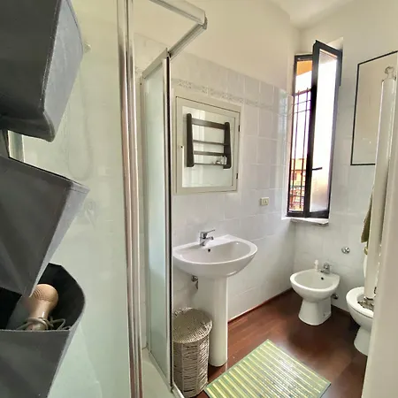 Apartment Home *
